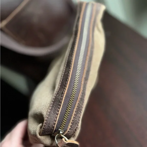 Classic Brown Leather Bag - Picture 9 of 12